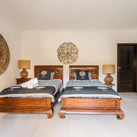Sari Temuku Villa Seminyak  Exterior photo