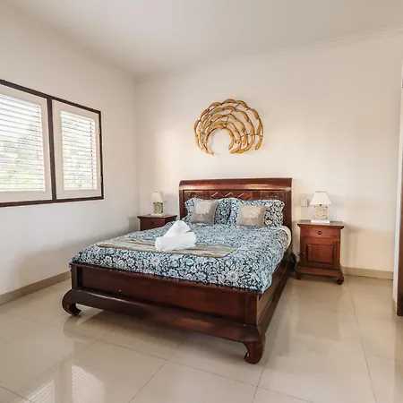 Sari Temuku Villa Seminyak  Exterior photo